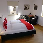 Engel Hotell 3*